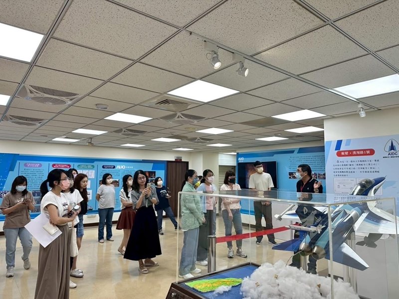 本轄漢翔工業及友達光電等產業導覽 (另開新視窗)