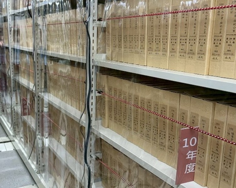 10檔案櫃防塵簾