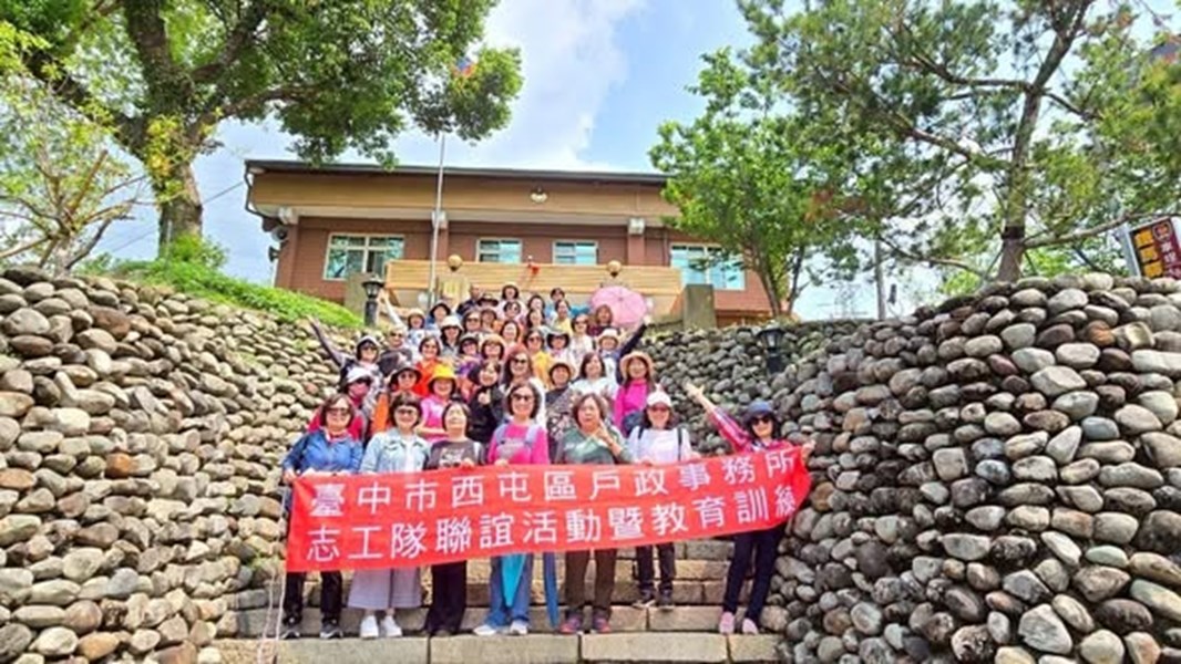 志工文康活動大合照2 (另開新視窗)