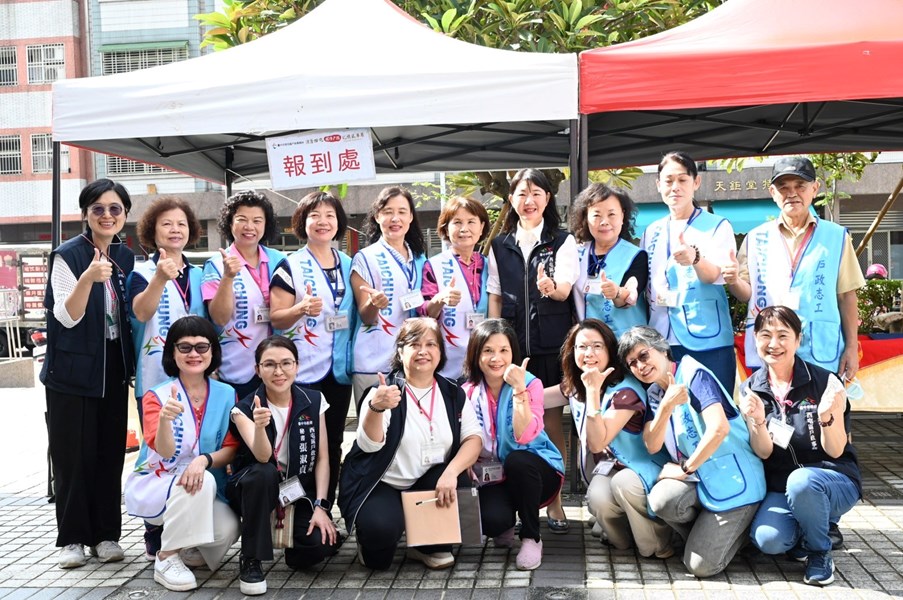 活力滿檔的志工 (另開新視窗)