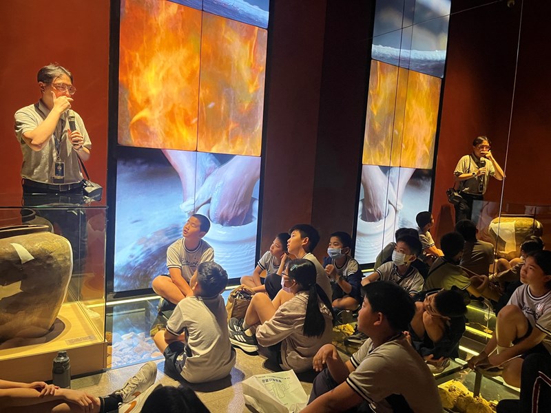 友達西大墩窯文化館解說 (另開新視窗)